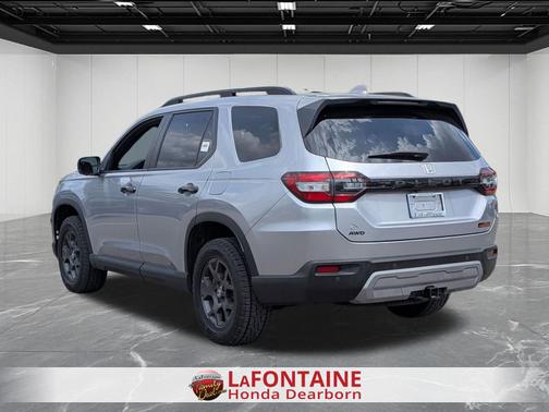 Lunar Silver Metallic 2025 Honda Pilot
