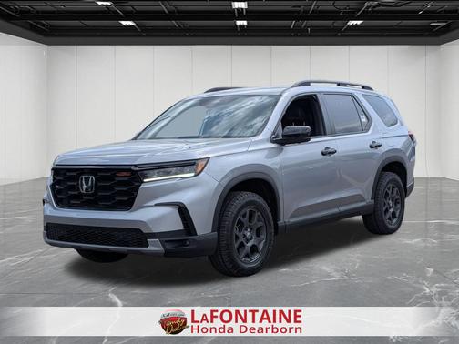 Lunar Silver Metallic 2025 Honda Pilot