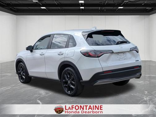 Platinum White Pearl 2025 Honda HR-V