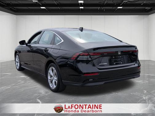 Crystal Black Pearl 2024 Honda Accord