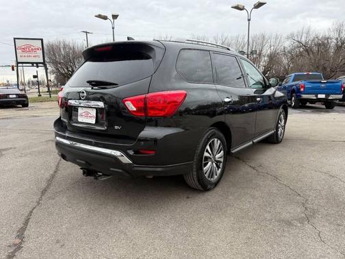 2019 Nissan Pathfinder SV 4dr SUV
