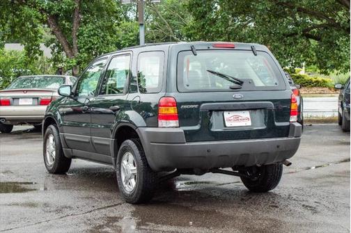 2004 Ford Escape XLS