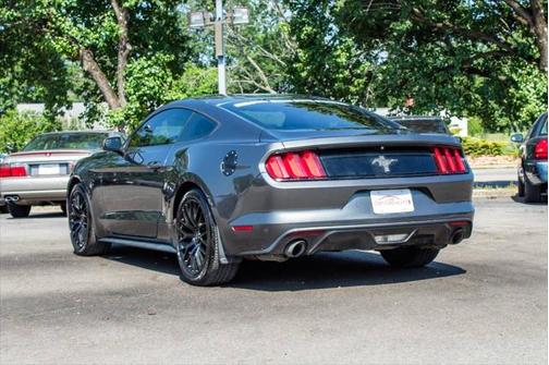2016 Ford Mustang V6