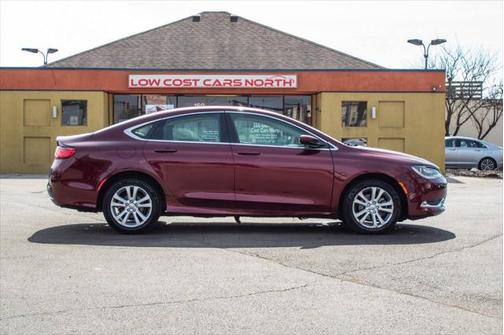 2017 Chrysler 200 Limited
