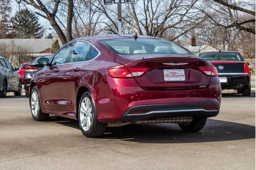2017 Chrysler 200 Limited