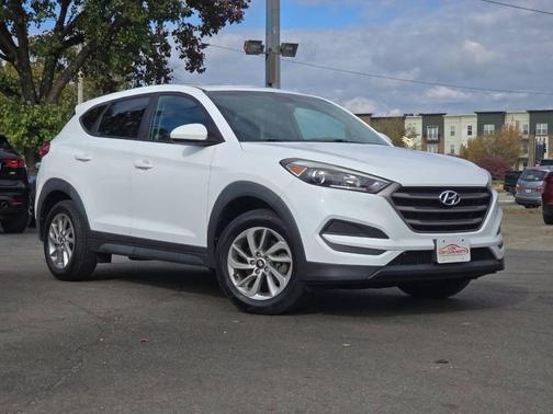 2016 Hyundai TUCSON SE