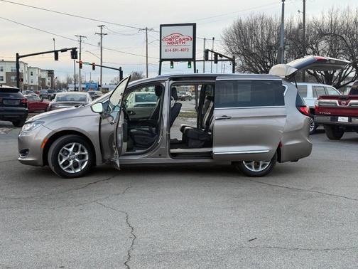 2018 Chrysler Pacifica Touring-L Plus