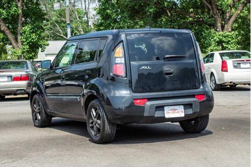 2010 Kia Soul +