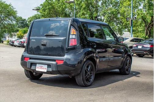 2010 Kia Soul +
