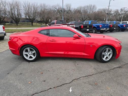 2019 Chevrolet Camaro 1LT