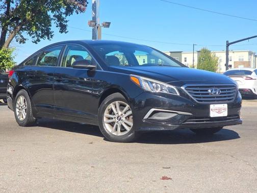 2017 Hyundai SONATA SE