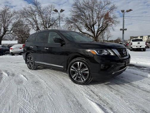 2018 Nissan Pathfinder Platinum