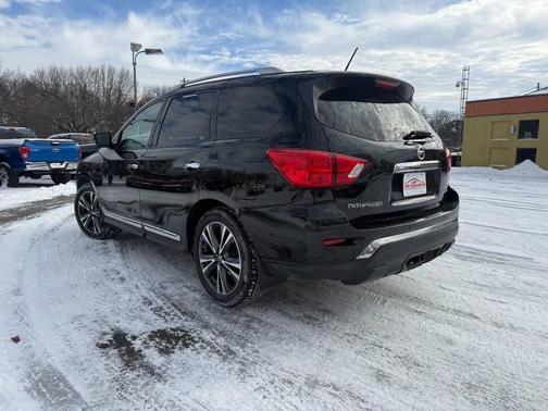 2018 Nissan Pathfinder Platinum