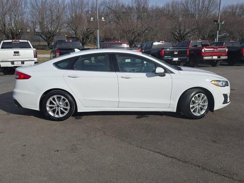2019 Ford Fusion SE