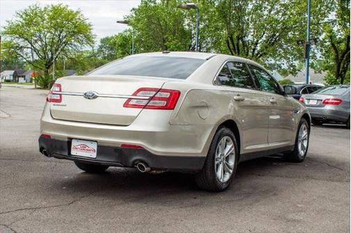 2017 Ford Taurus SE 4dr Sedan