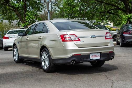 2017 Ford Taurus SE 4dr Sedan