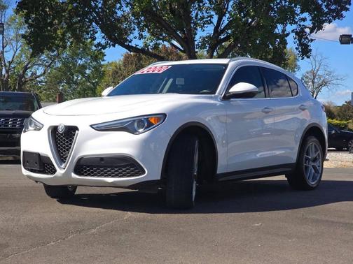 2018 Alfa Romeo Stelvio Base