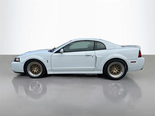 2004 Ford Mustang SVT Cobra