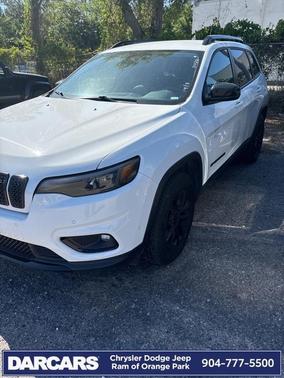 2023 Jeep Cherokee Altitude Lux