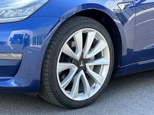 2019 Tesla Model 3 Mid Range
