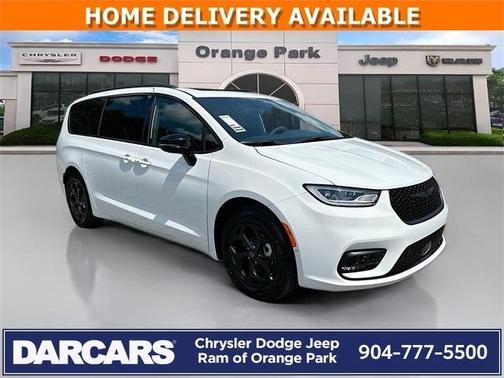 2025 Chrysler Pacifica Hybrid Select