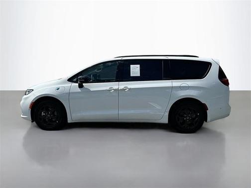 2025 Chrysler Pacifica Hybrid Select