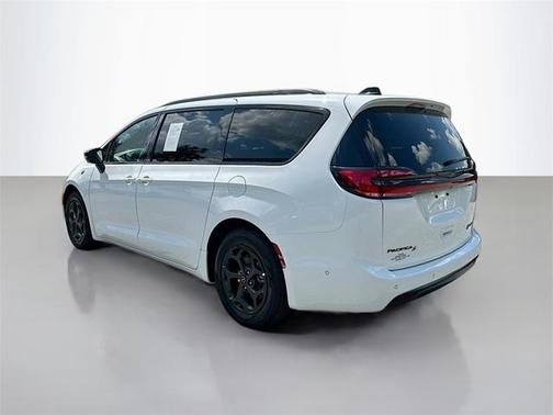 2025 Chrysler Pacifica Hybrid Select