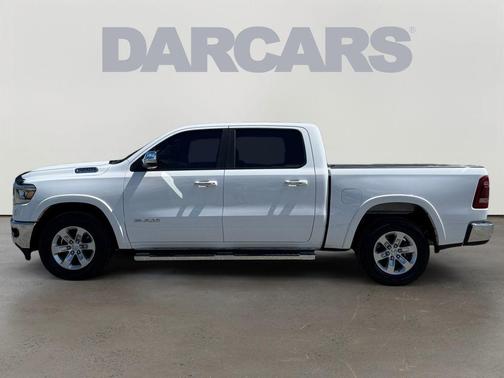 Bright White Clearcoat 2022 RAM 1500 Laramie
