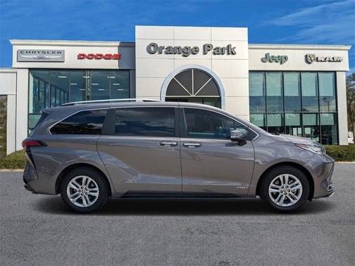2021 Toyota Sienna Limited
