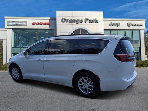 2022 Chrysler Pacifica Touring-L