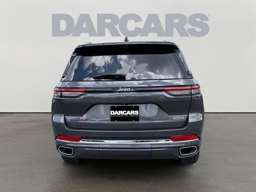 Metallic 2022 Jeep Grand Cherokee 4xe Overland
