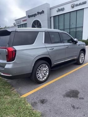 2025 GMC Yukon Elevation