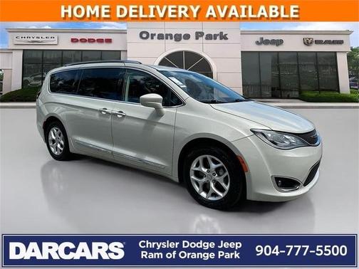 2020 Chrysler Pacifica Touring-L