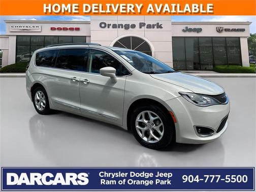 2020 Chrysler Pacifica Touring-L
