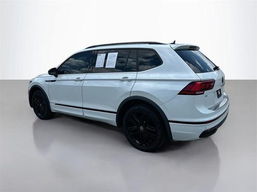 2022 Volkswagen Tiguan 2.0T SE R-Line Black