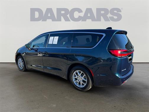 2023 Chrysler Pacifica Touring-L