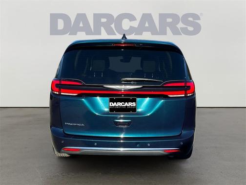 2023 Chrysler Pacifica Touring-L