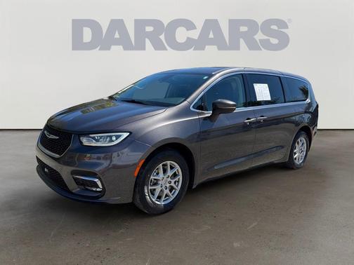 2023 Chrysler Pacifica Touring-L
