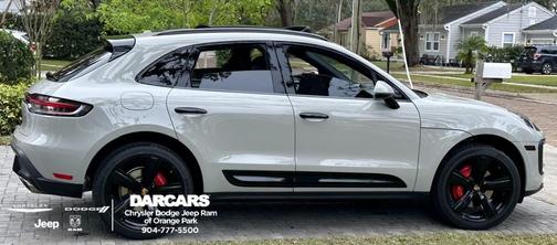 2022 Porsche Macan S