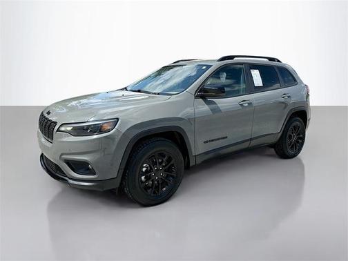 2023 Jeep Cherokee Altitude Lux