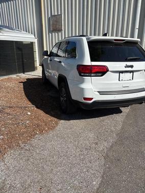 2020 Jeep Grand Cherokee Laredo E
