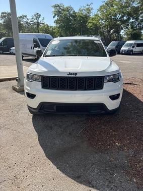 2020 Jeep Grand Cherokee Laredo E