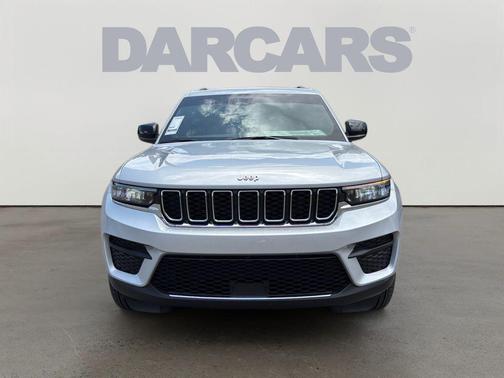 Silver Zynith 2025 Jeep Grand Cherokee Laredo