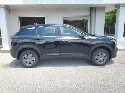 Super Black 2026 Nissan Kicks S