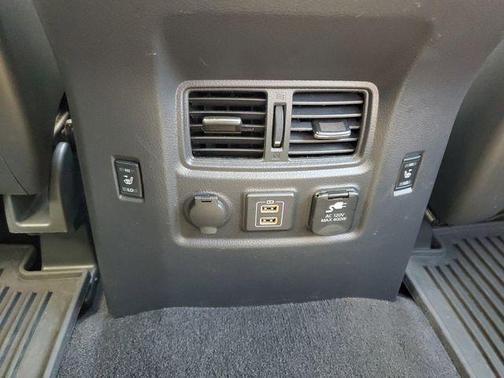 2024 Nissan Titan Platinum Reserve