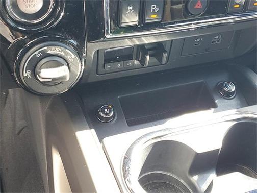 2024 Nissan Titan Platinum Reserve