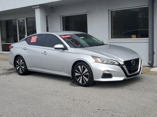 2022 Nissan Altima 2.5 SV