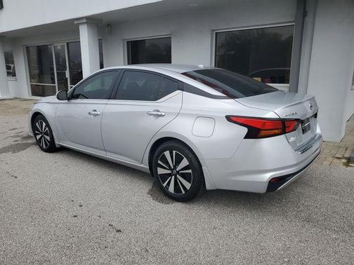 2022 Nissan Altima 2.5 SV