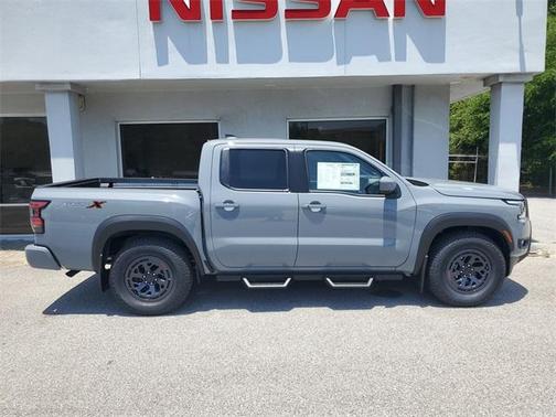 2025 Nissan Frontier PRO-X