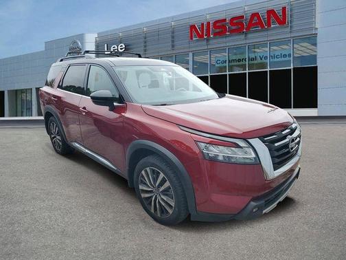 2022 Nissan Pathfinder Platinum